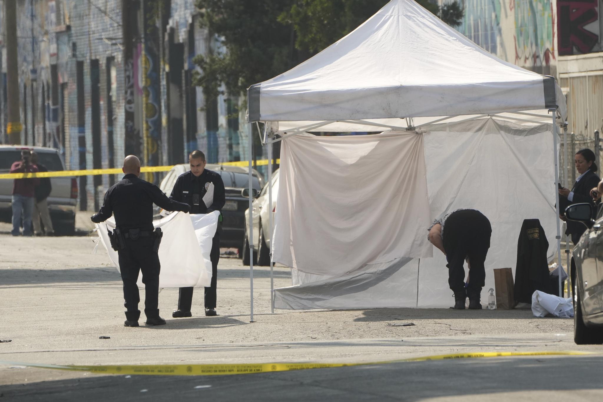 2 killed, 6 injured in U.S. Los Angeles mass shooting